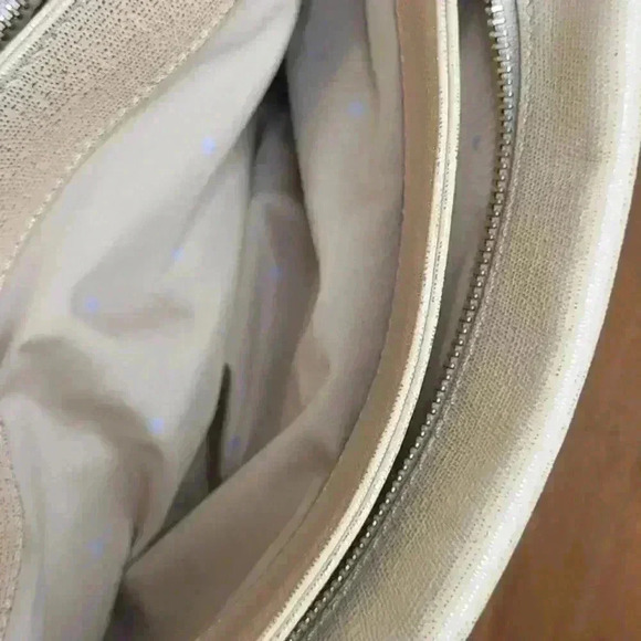 Kate Spade Gold Cream Purse‎ - Picture 10 of 12